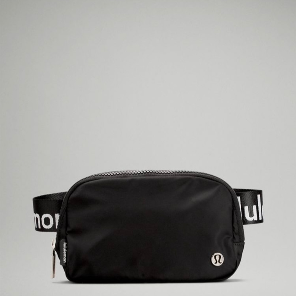 lululemon black belt bag LOGO